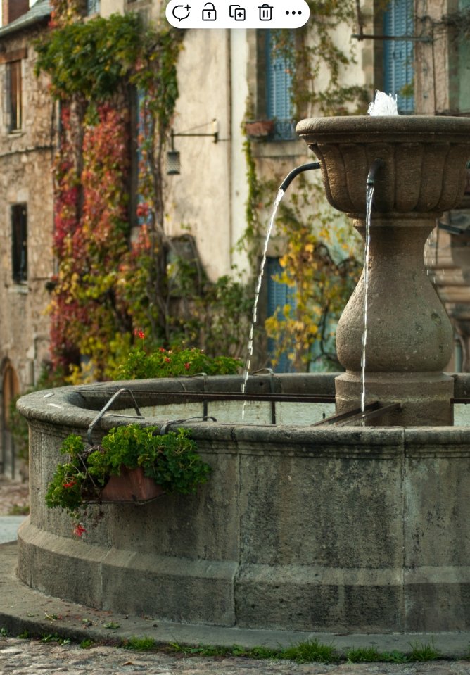 Fontaine de Najac en Aveyron