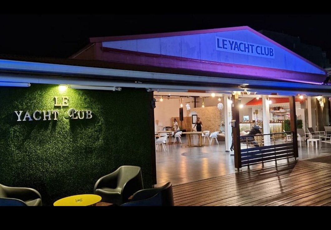 Le Yacht Club Café, Saint-François